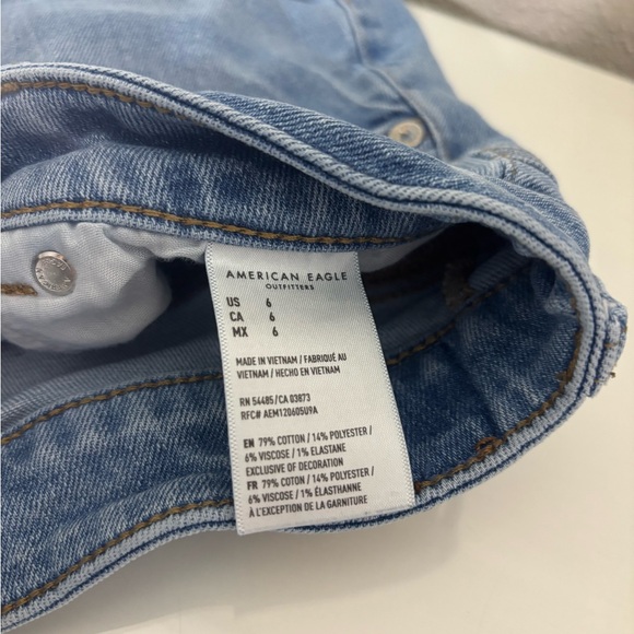 American Eagle Outfitters Light Blue Denim Shorts - Picture 5 of 5